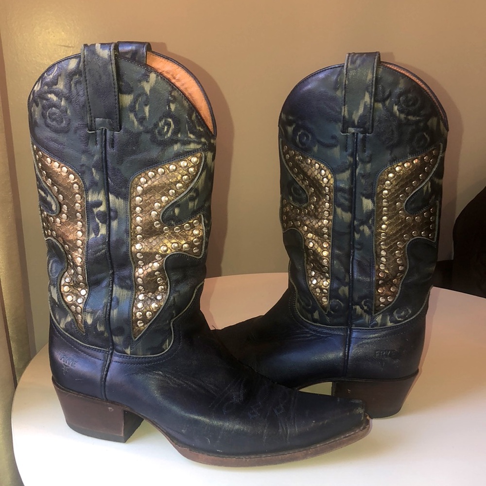 Vintage Frye western boots: Blue leather with studded exotic inlay